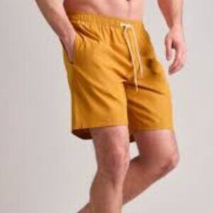 NWT: Rhone R&R 7.5-Inch Swim Trunks